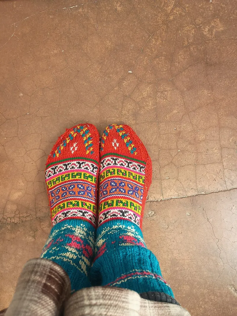 Adieu chaussettes dépareillées : nos astuces pour un montage d'orteil sans nœud ni larmes